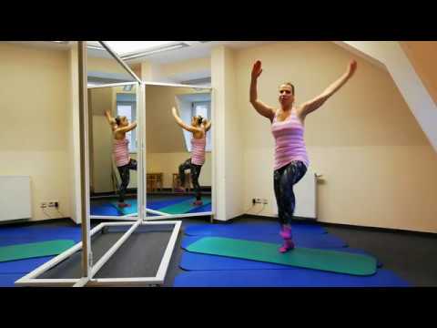 Karin zeigt Stretching
